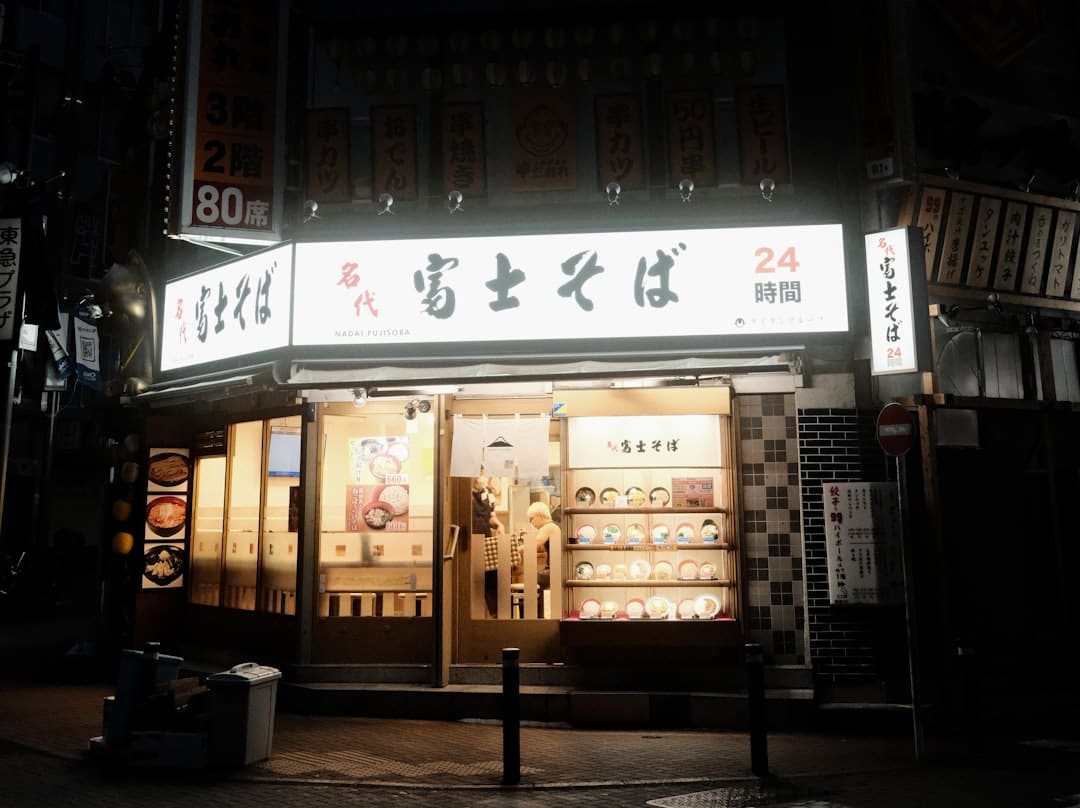 喜欢蹲着真的不是因为懒 或许是身体在偷偷 “自救”